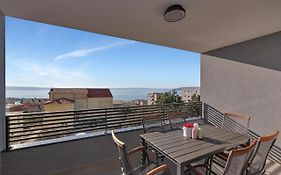 Luxury Apartment Sidro With Free Beach Parking